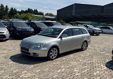 Toyota Avensis Kombi 2.0 Executive