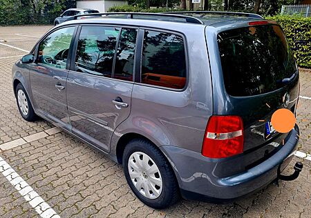 VW Touran Volkswagen 2.0 TDI 7 Sitzer AHK TÜV Neu!!
