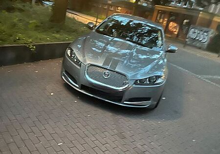 Jaguar XF 2.2 L Diesel -