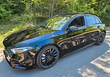 Mercedes-Benz A 35 AMG Mercedes-AMG A 35 4MATIC DCT Merced...
