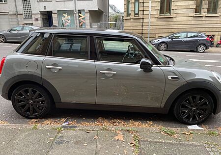 Mini Cooper 5 Türer - Scheckheft gepflegt