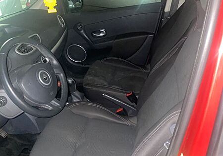 Renault Clio Dynamique TCE 100 Eco2 Dynamique