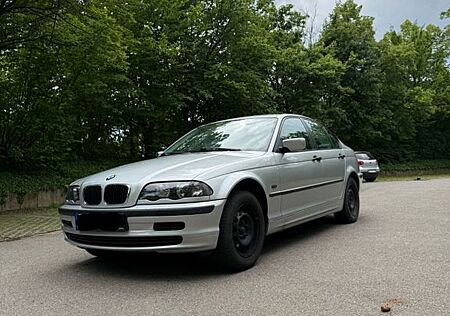 BMW 316i | TÜV/10/2026 | Service Neu | Scheckheft