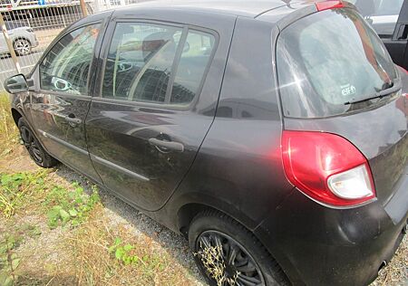 Renault Clio III YAHOO!