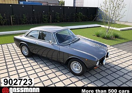 Alfa Romeo GT Junior Bertone Coupe mit 2L Block - Tipo 530