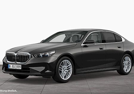 BMW 520d Standheizung Driv.Assist+ LiveCockpitProf
