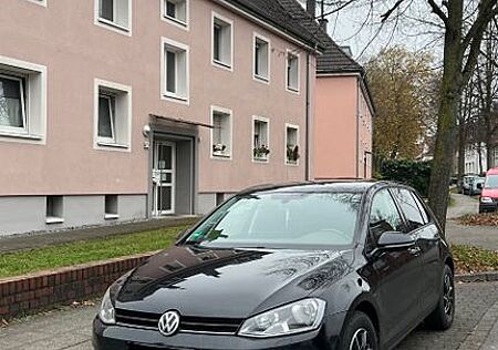 VW Golf Volkswagen 1.2 TSI 63kW BMT Trendline Trendline