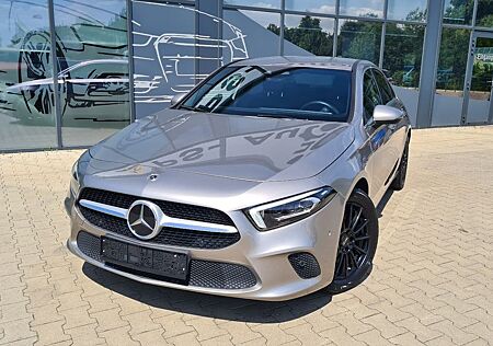 Mercedes-Benz A 220 Lim 4Matic*Navi*Leder*LED*AHK