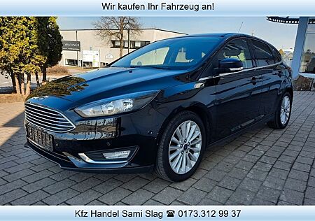 Ford Focus Lim. Titanium 1.5 *PTS-KLIMAAUT-SHZ-ALU*