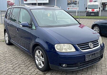 VW Touran Volkswagen Highline