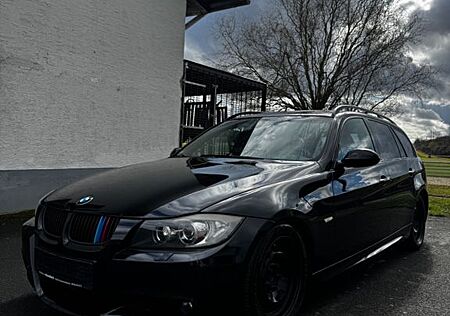 BMW 318i Touring -
