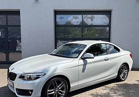 BMW 218i Coupé*LED*Leder*18Zoll*Sport*Navi