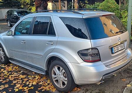 Mercedes-Benz ML 350 4MATIC - AHK Glasschiebedach Gasanlage