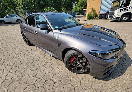Alfa Romeo Giulia gebraucht kaufen Alfa Romeo Giulia 2.9 V6 Bi-Turbo 382 kW AT8 Quad. Supe...