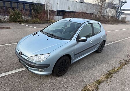 Peugeot 206 Grand Filou / 96.000 km / TÜV Neu