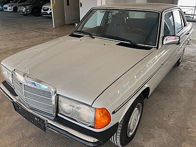 Mercedes-Benz 230