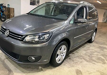 VW Touran Volkswagen 2.0 TDI DSG 7-Sitzer Highline Standheiz.