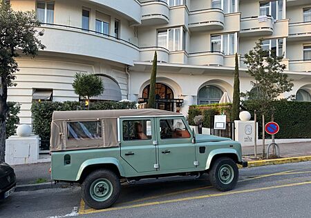 Land Rover Defender 110 Frame Off restauriert 2024 Heritage