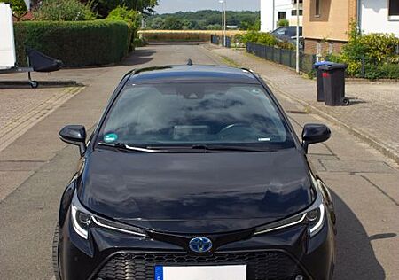 Toyota Corolla 1,8 Hybrid Club