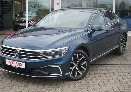 VW Passat Volkswagen GTE 1.4 TSI PHEV DSG LED Navi 4xSitzheizu