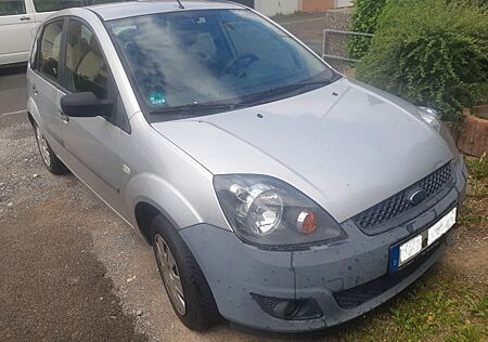 Ford Fiesta 1,4 16V Style, noch angemeldet !!