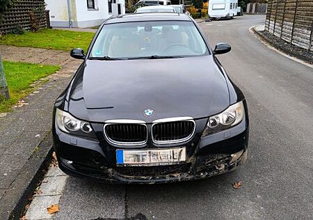 BMW 320d - Unfallfahrzeug,aber fahrtauglich