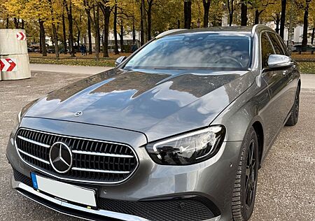 Mercedes-Benz E 220 d T Avantgarde, Biz, Fahrassistenz, 8-fach