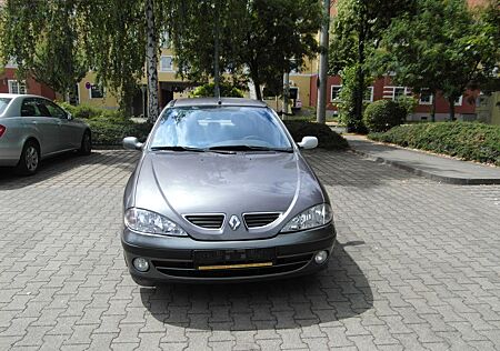 Renault Megane 1.6 16V Privilege HU 08/26