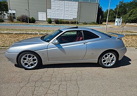 Alfa Romeo GTV 3.0 V6 24V Q2