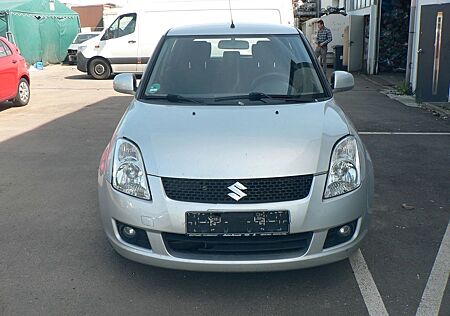 Suzuki Swift Lim. Club