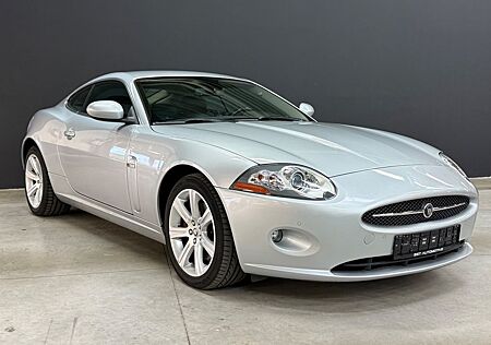 Jaguar XK 3.5L V8 Coupé