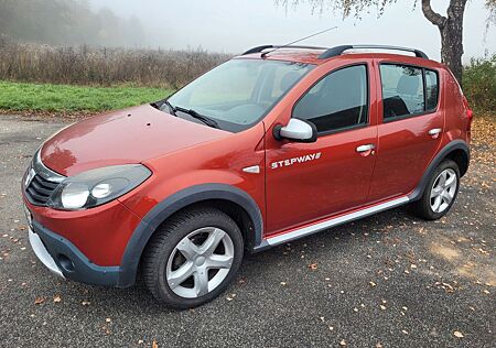 Dacia Sandero - +1.6+Stepway Tüv Neu