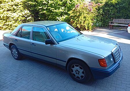 Mercedes-Benz 250