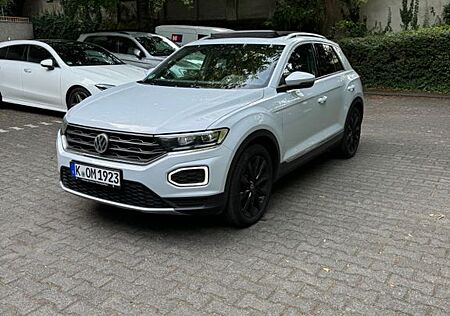 VW T-Roc Volkswagen 2.0 TDI SCR DSG 4MOTION Sport Pano Stdhz