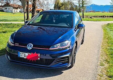 VW Golf Volkswagen 2.0 TSI GTI Performance GTI Performance