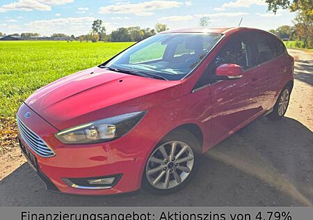 Ford Focus Lim. Titanium*TEMPOMAT|NAVI|PARK ASSIST*
