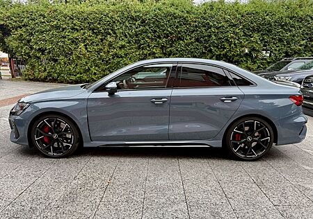 Audi RS3 Limousine 2.5 TFSI quattro *LED-Matrix*HUD*