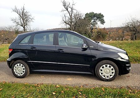 Mercedes-Benz B 180 BlueEFFICIENCY -