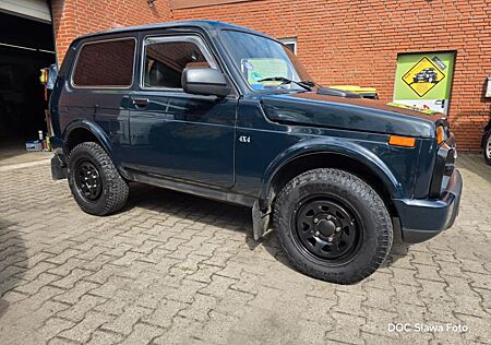 Lada Urban 4x4 Freestyle ! 3-tür
