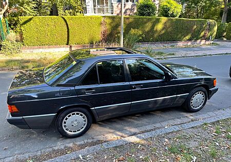 Mercedes-Benz 190 E , Schmuckstück von MB in den letzten Jahr