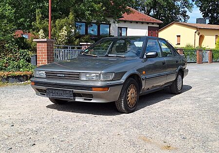 Toyota Corolla 1.6 inkl. Ersatzmotor + Teile