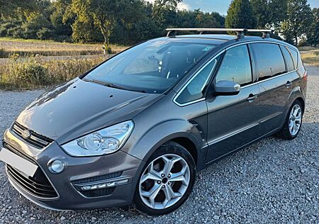Ford S-Max 2,0 TDCi 103kW DPF Titanium Titanium