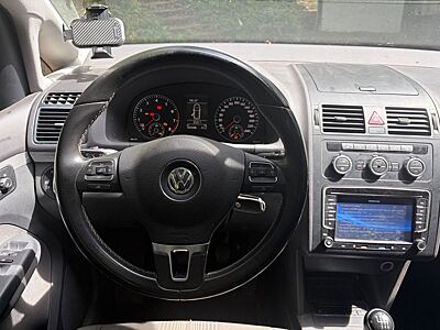 Volkswagen Touran 1.4 TSI MATCH Bj. 2012 140 PS