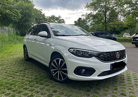 Fiat Tipo 1.4 T-Jet LOUNGE LOUNGE