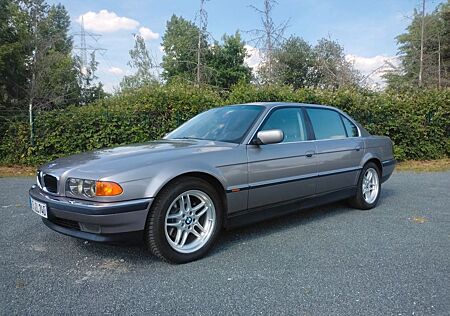 BMW 740IL E38 Facelift