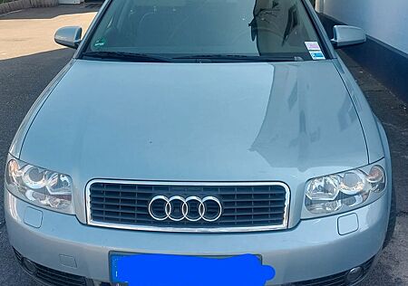 Audi A4 2.4 V6 Avant