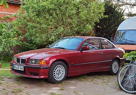 BMW 318iS E36 Coupe