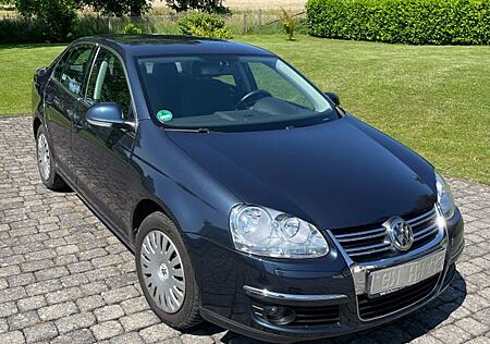 VW Jetta Volkswagen 1.6 FSI Comfortline, 85 KW, Bauj. 2006