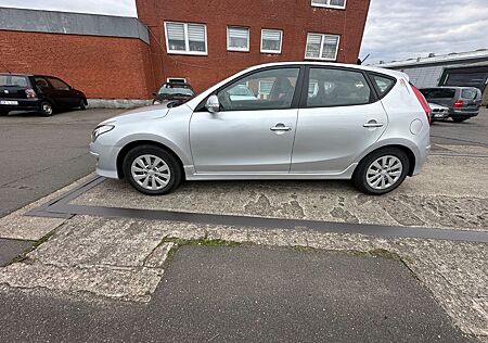 Hyundai i30 gebraucht kaufen Hyundai i30 1.6 CRDi 66 kW Edition20