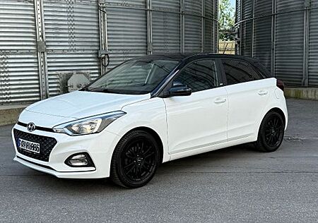 Hyundai i20 74kW YES+ / mit WINTERRÄDER